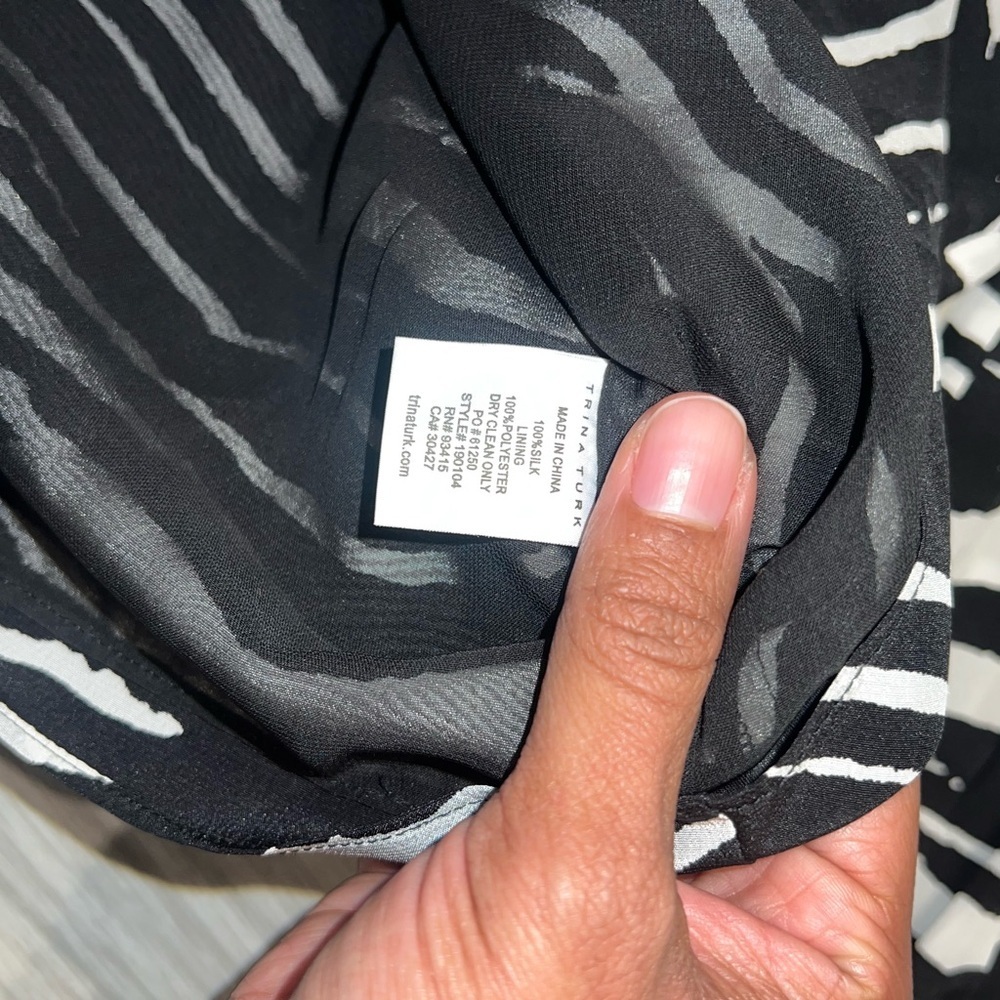 New TRINA TURK 100% Silk Zebra Print Kyoko Top Blouse Small Drape Neck MSRP $276 - Picture 4 of 6
